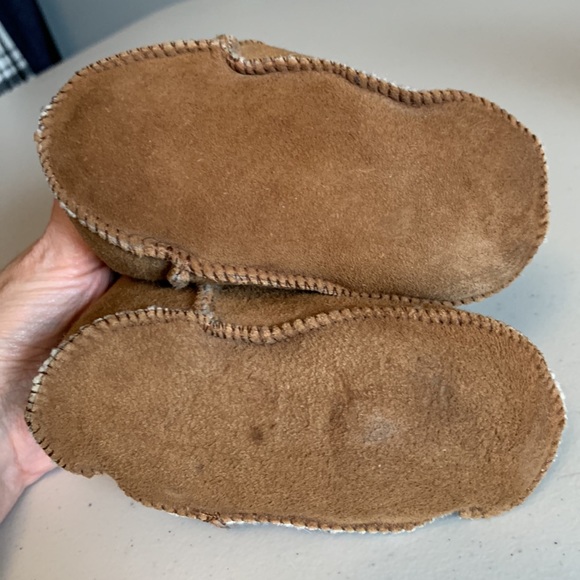 UGG Baby Booties - Picture 9 of 10